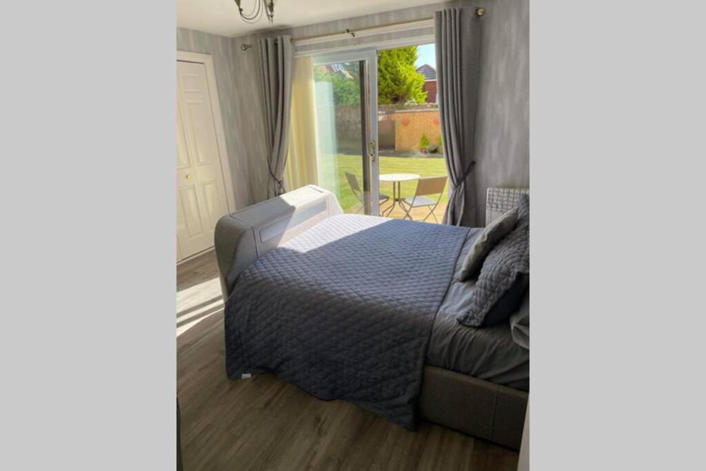 Largs Sea Front, Modern Apartment Eksteriør billede
